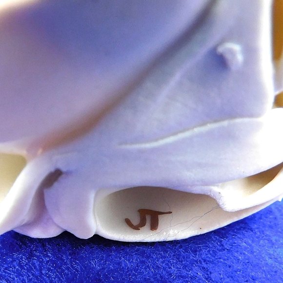 Small Hand Crafted Angel Ornament Folded Ceramic Signed - Picture 7 of 7